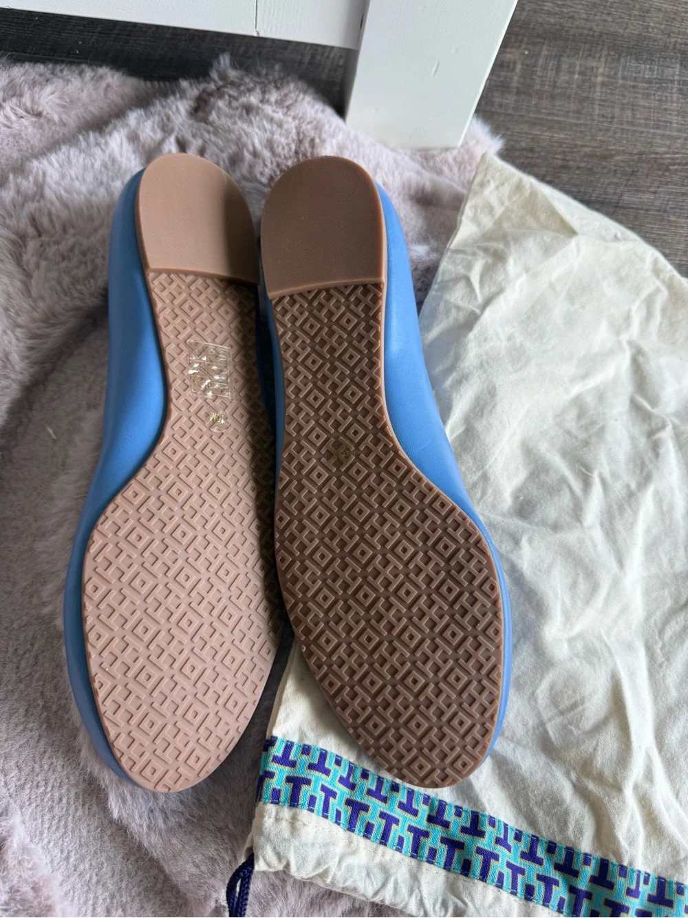 Tory Burch Sky Blue Leather Logo Ballet Flats - Picture 3 of 3